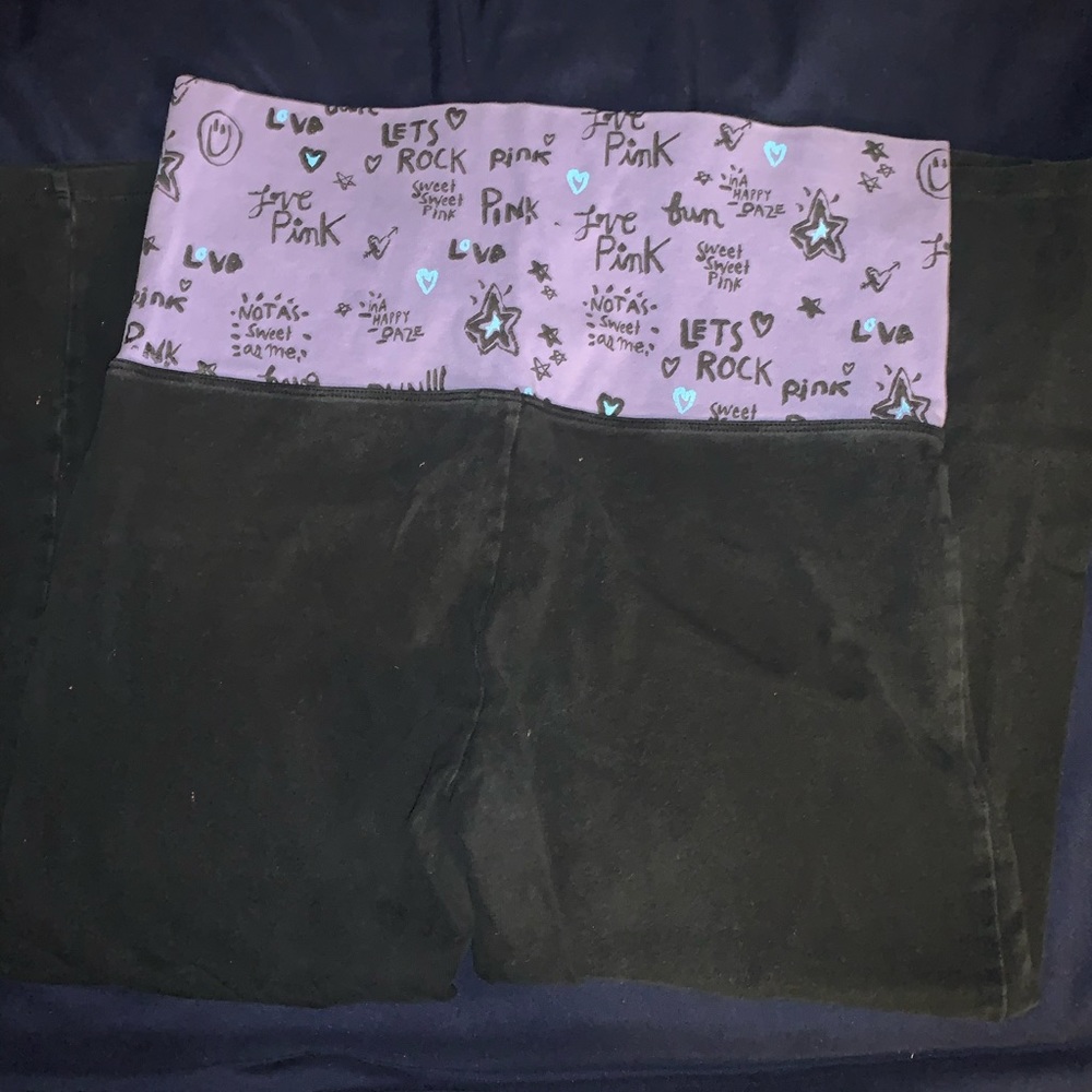 Pink brand capris
